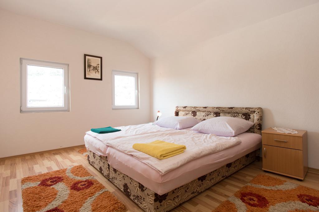 Em Apartment Saraybosna Oda fotoğraf